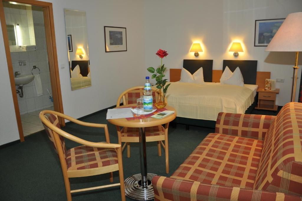 Hotel Am Wald -Garni- Elgersburg Room photo