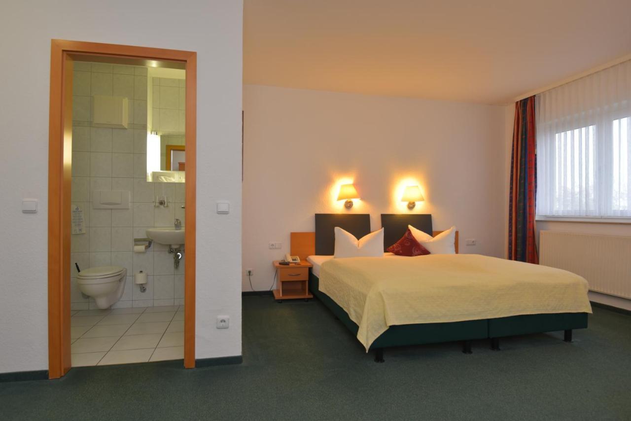 Hotel Am Wald -Garni- Elgersburg Exterior photo